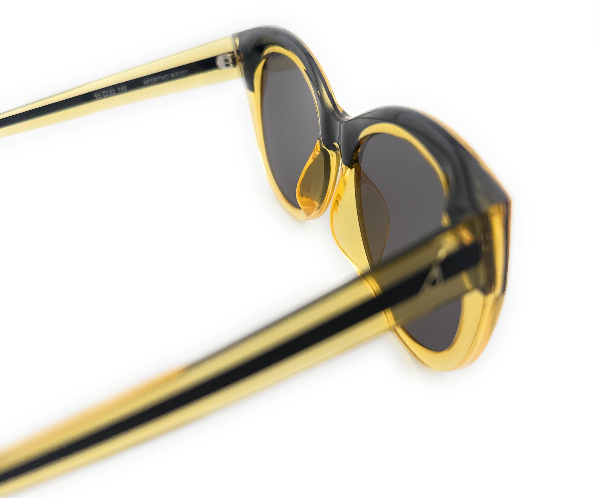 Luxury Cat Eye Sunglasses Gold/Black Privé Revaux Designer Cat-Eye Sunglasses Joliet 807  main image 4